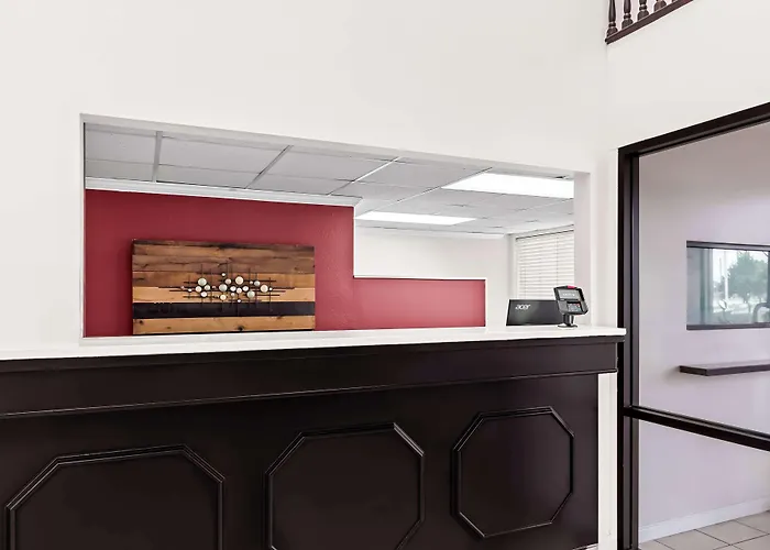 Red Lion Inn & Suites Saint Louis Pontoon Beach