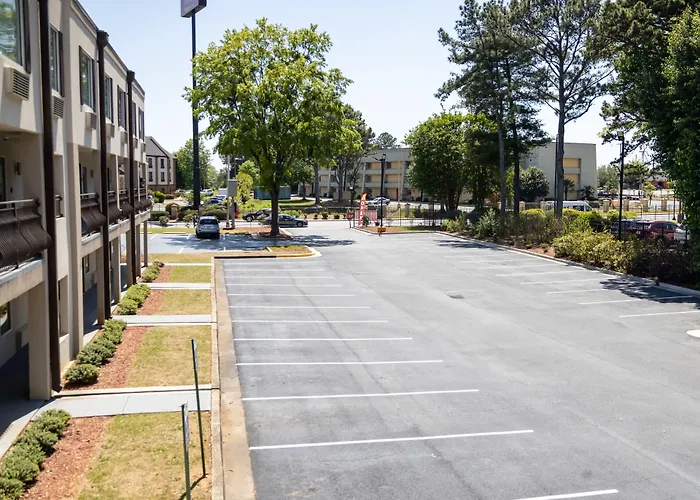 Baymont By Wyndham College Park Atlanta Airport South Hotel