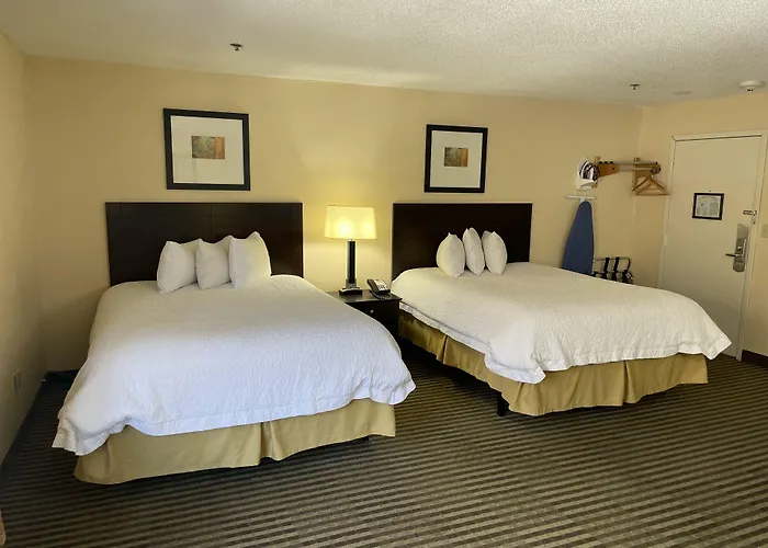 Whitney Inn & Suites Hamden