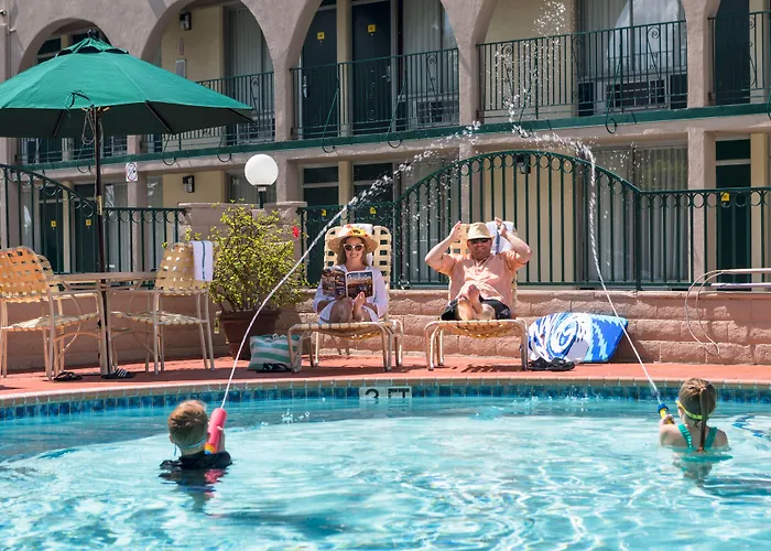 Kings Inn Anaheim At The Park & Convention Center