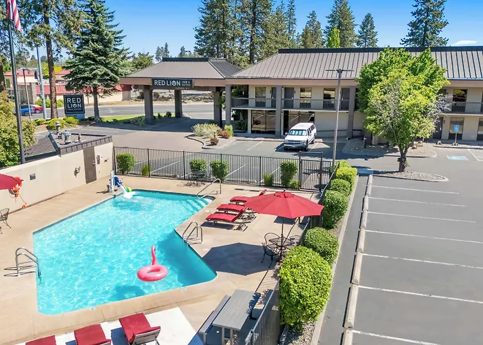 Red Lion Inn & Suites Deschutes River - Bend
