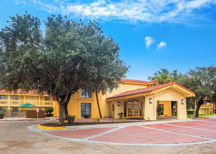 La Vista Express - Formerly La Quinta Eagle Pass