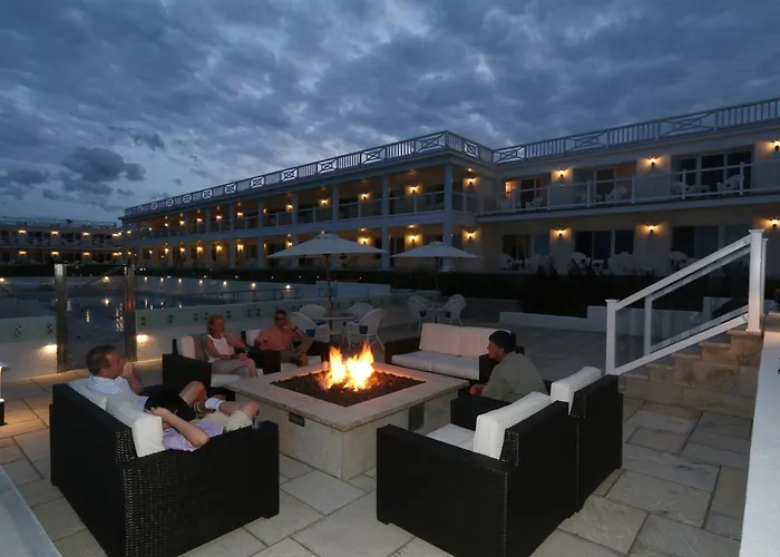 Ocean House Hotel At Bass Rocks Gloucester