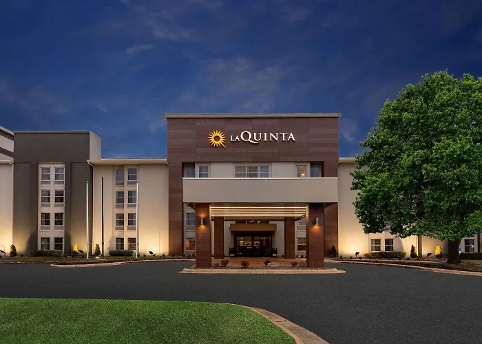 La Quinta By Wyndham Jonesboro Hotel