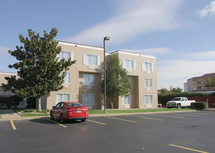 Baymont By Wyndham Louisville East