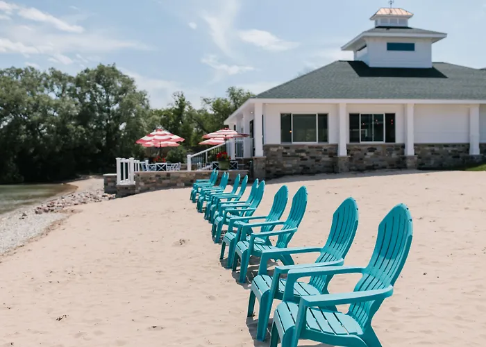 Breakers Resort - Lakeside Saint Ignace