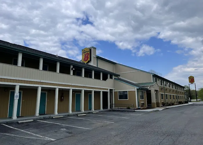 Super 8 By Wyndham Hancock Md