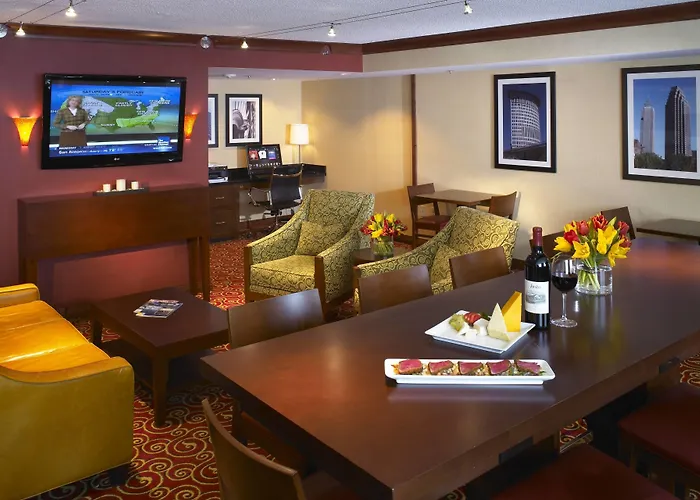 Wyndham Cleveland Airport Hotel