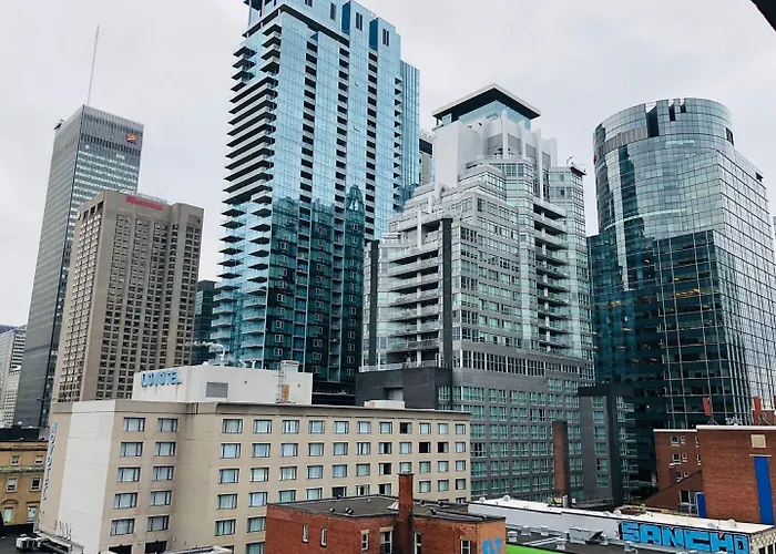 Comfort Suites Downtown Montréal