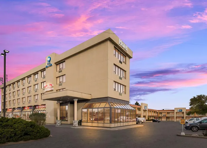 Best Western Voyageur Place Hotel Newmarket