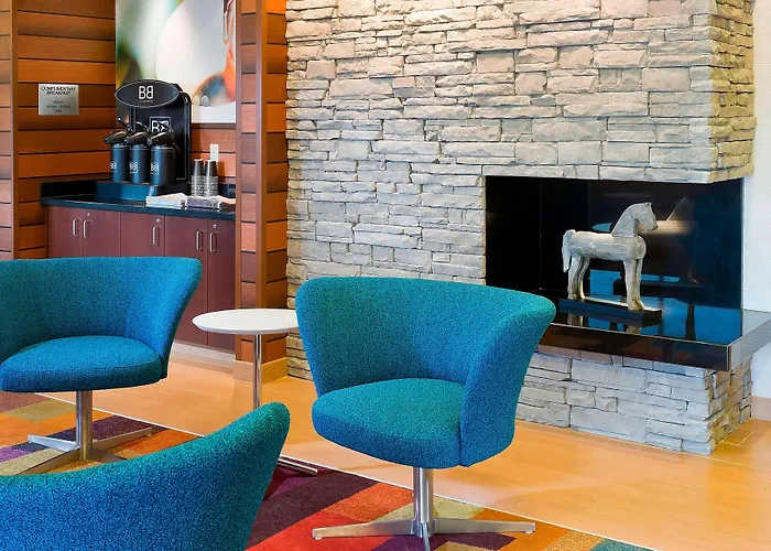 Fairfield Inn & Suites Lexington Keeneland Airport
