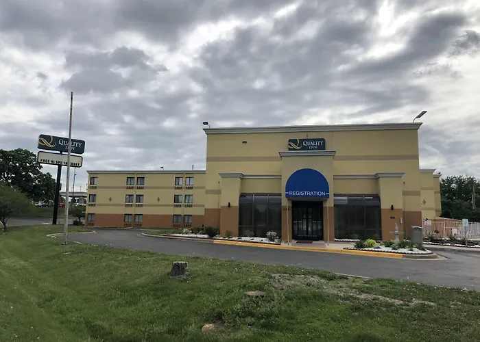 Quality Inn Merriam Kansas City