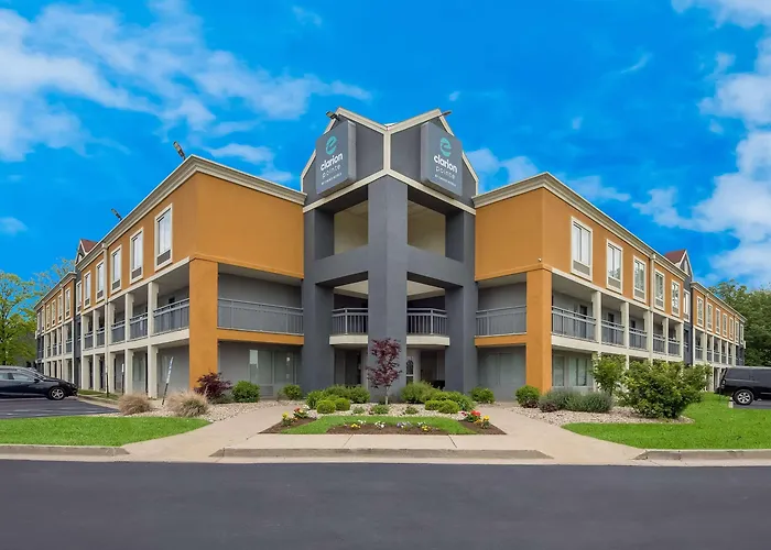 Clarion Pointe Indianapolis Northeast Hotel Castleton