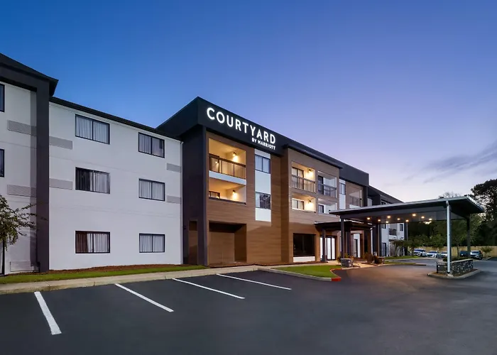 Hotel Courtyard Mobile