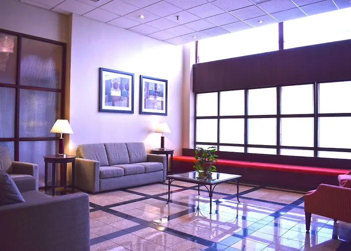 Hamilton Plaza Hotel And Conference Center