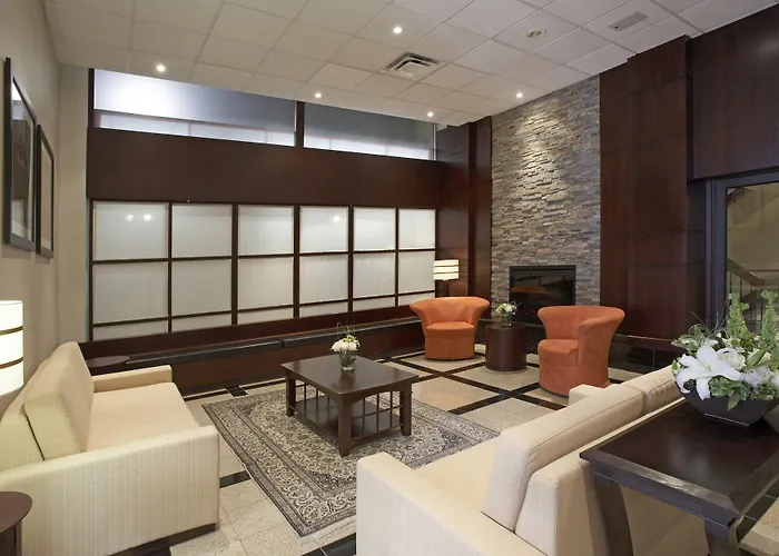 Hamilton Plaza Hotel And Conference Center