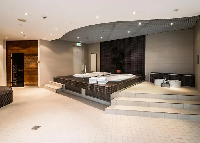 Ramada By Wyndham Dresden Hotel