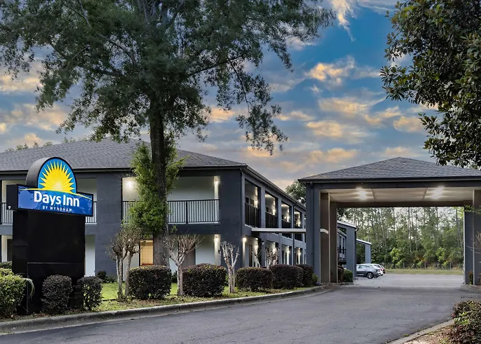 Days Inn By Wyndham Pensacola I-10 Ferry Pass