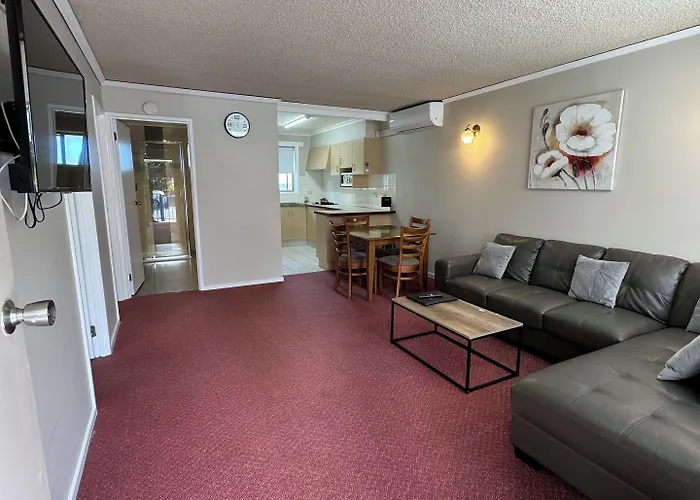 Blue Whale Motor Inn & Apartments Warrnambool