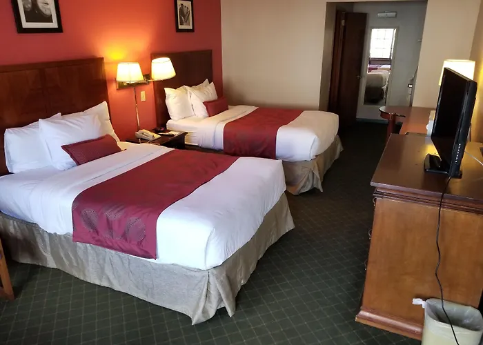 Ramada By Wyndham Flemington Hotel