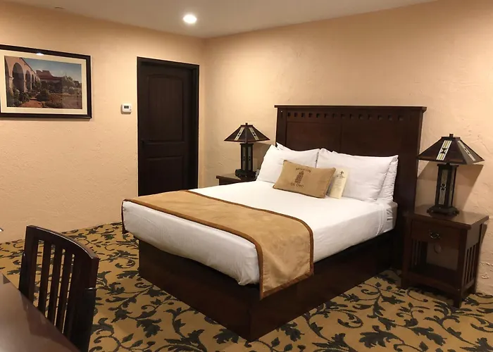 Hotel Mission De Oro Santa Nella