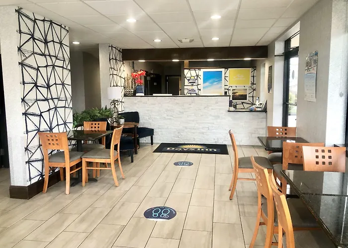 Days Inn By Wyndham Asheville Downtown North Woodfin