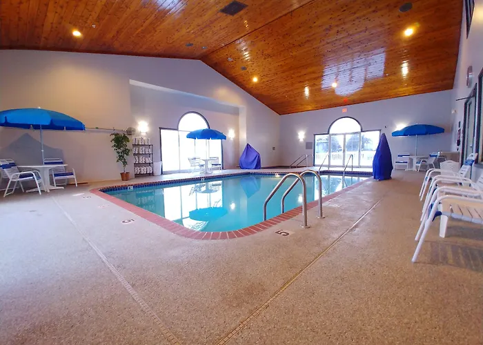 Country Inn & Suites By Radisson, Freeport, Il