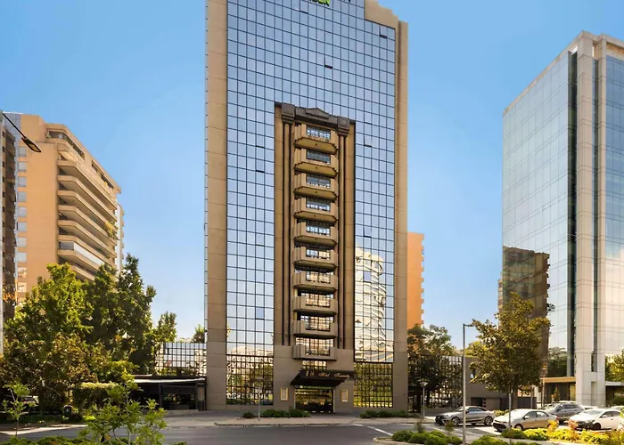 Wyndham Garden Santiago Kennedy Hotel