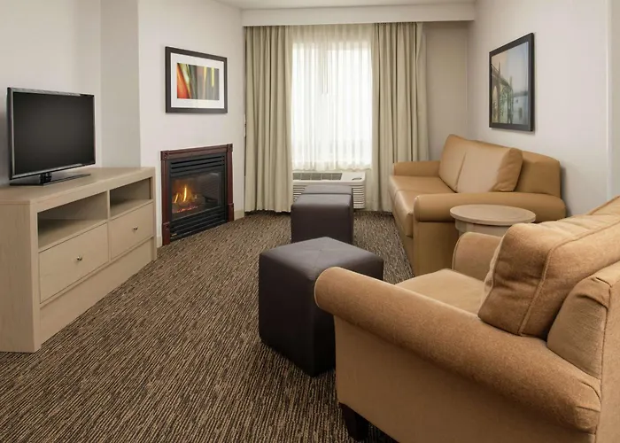 Doubletree By Hilton Portland Tigard Hotel