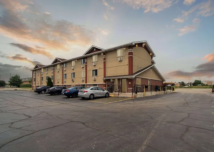 Super 8 By Wyndham Kenosha/Pleasant Prairie Hotel