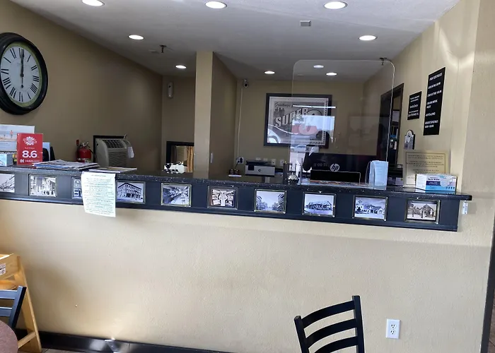 Super 8 By Wyndham Macon Motel