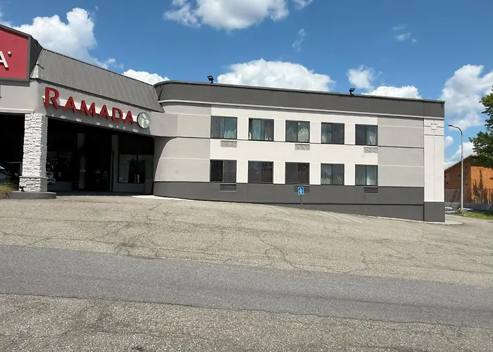 Ramada By Wyndham Newburgh/West Point Hotel