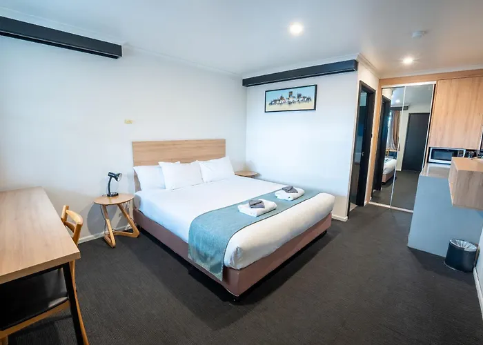 Olde Tudor Hotel Launceston