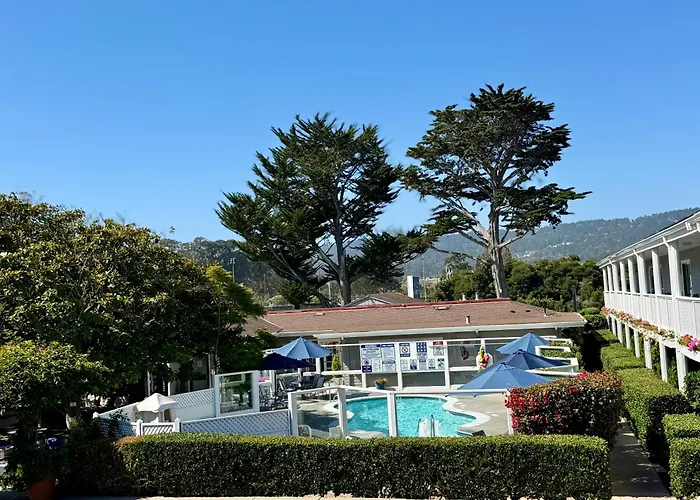 Monterey Bay Lodge