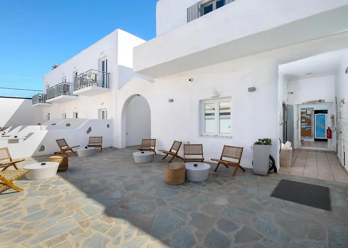 Madaky Hotel Naousa 