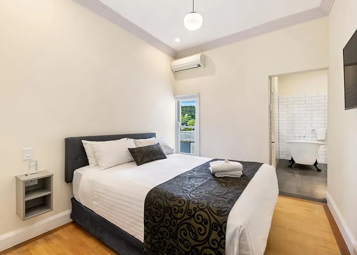Canungra Hotel