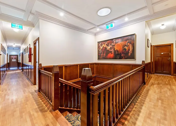 Canungra Hotel