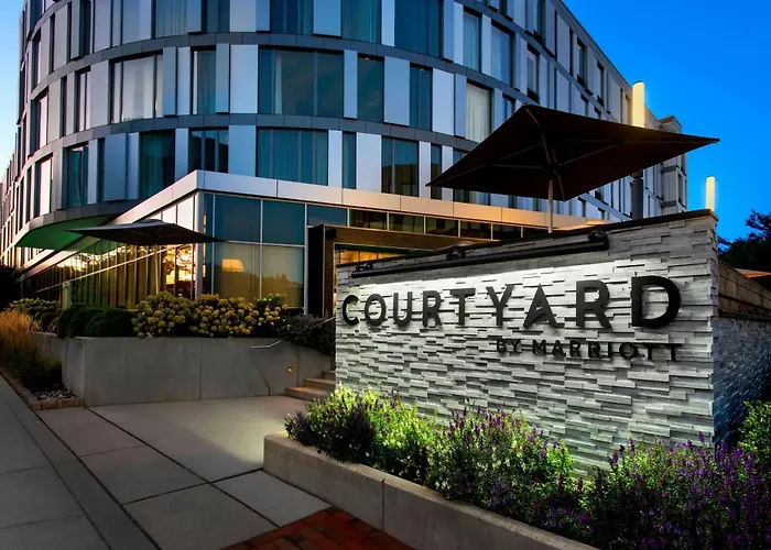 Hotel Courtyard By Marriott Philadelphia South At The Navy Yard