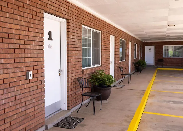 Delano Motel & Rv Park Beaver
