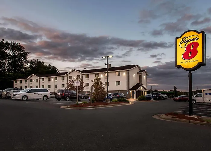 Super 8 By Wyndham Dumfries/Quantico Hotel