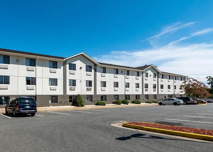 Super 8 By Wyndham Dumfries/Quantico Hotel