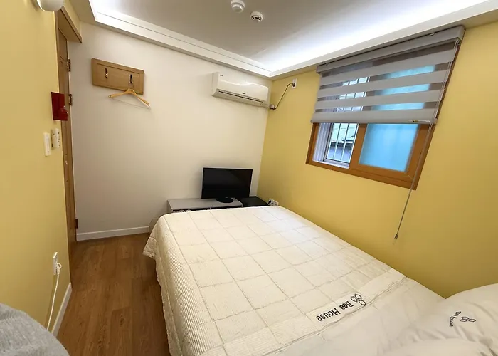 Gyeongju Bee House Hotel