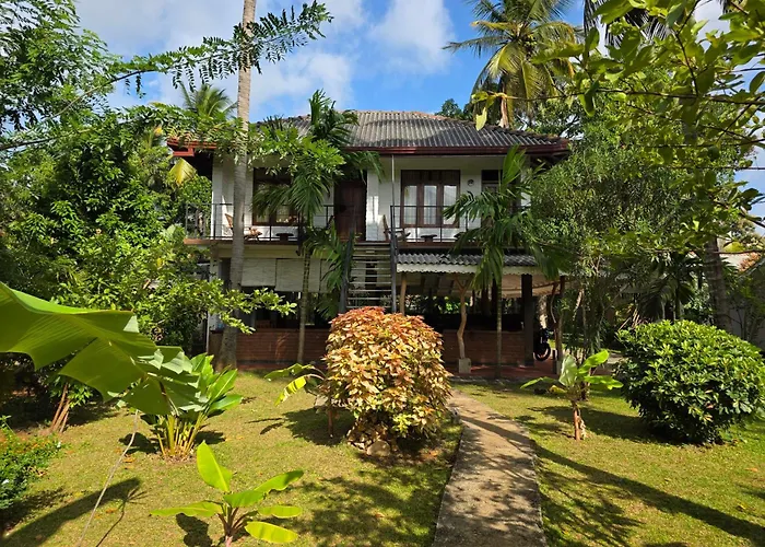 Liyon Rest Sigiriya Hotel