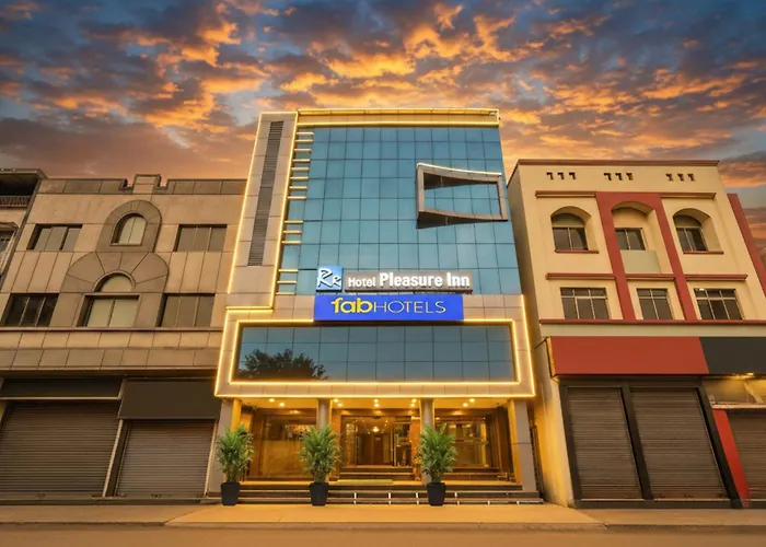 Fabhotel Pleasure Inn - Near Db Mall Bhopal