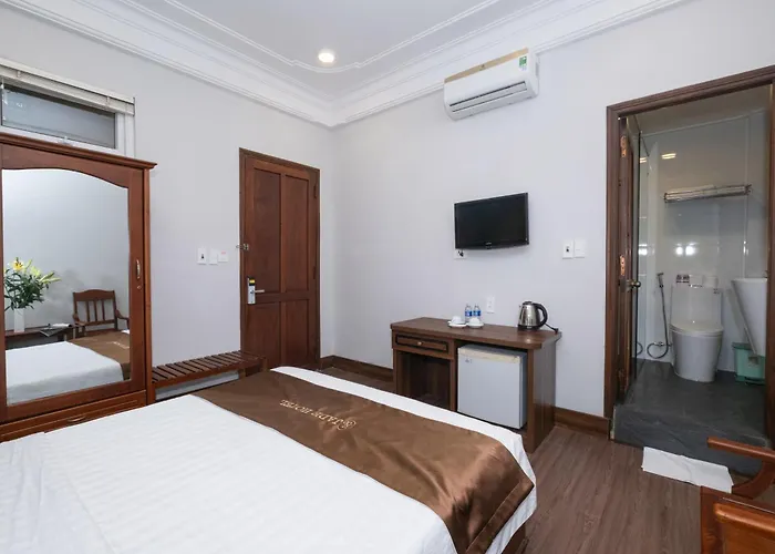 Hue Jade Hotel