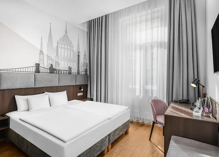 12 Révay Hotel Budapest