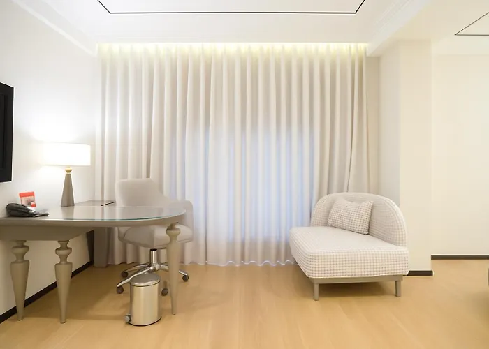 Aauris Hotel Kolkata