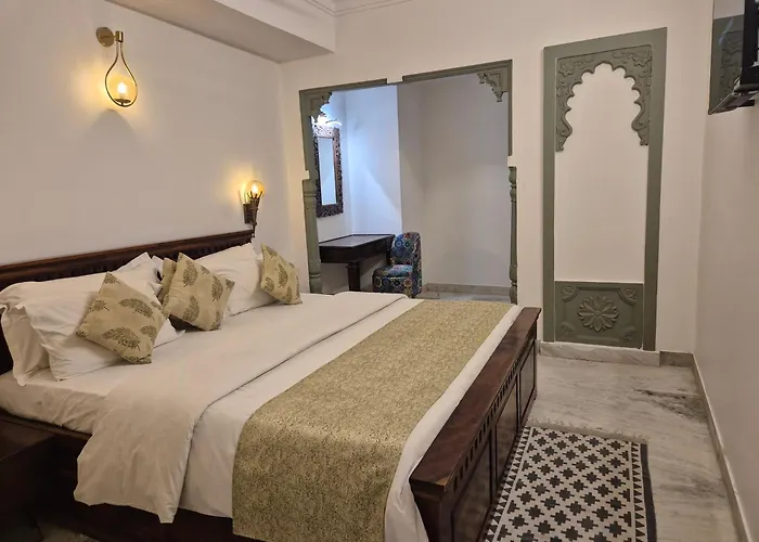 Hotel Mewar Haveli - At Lake Pichola Udaipur