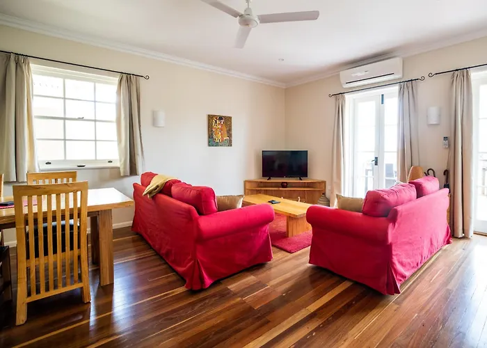Kernow - Minimum Age 18 Hotel Charters Towers