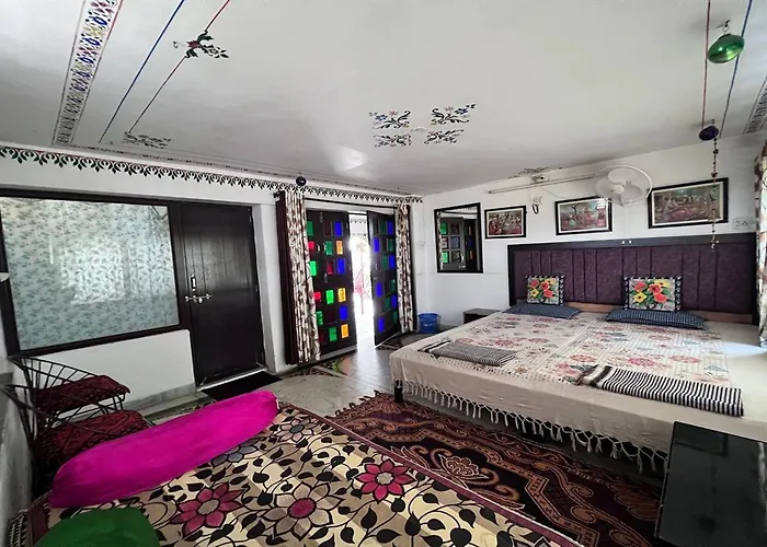 Nukkad Guest House Near Lake Pichola Udaipur